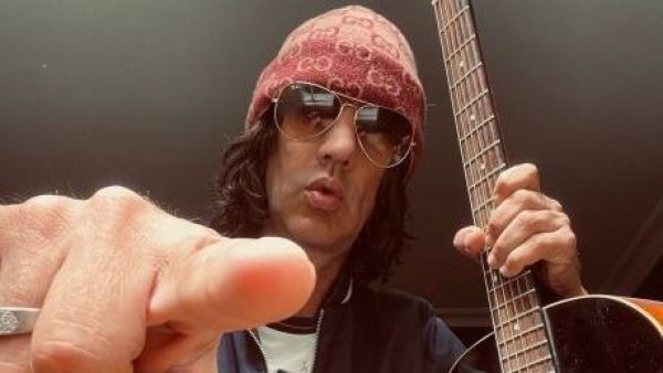Confirmado: Richard Ashcroft será el telonero de Oasis en su regreso a Chile
