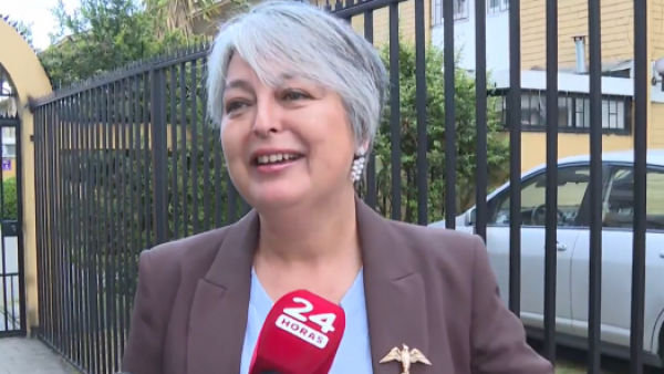 "La política sí importa": El llamado de Jeannette Jara en el día de la elección presidencial
