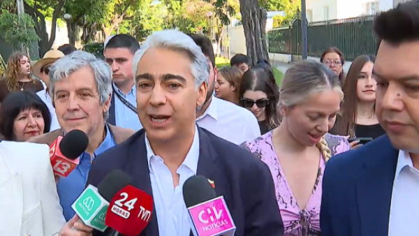 <p>Marco Enriquez-Ominami en su quinta candidatura presidencial </p>Marco Enríquez-Ominami por elecciones 2025: "La democracia es algo mágico"
