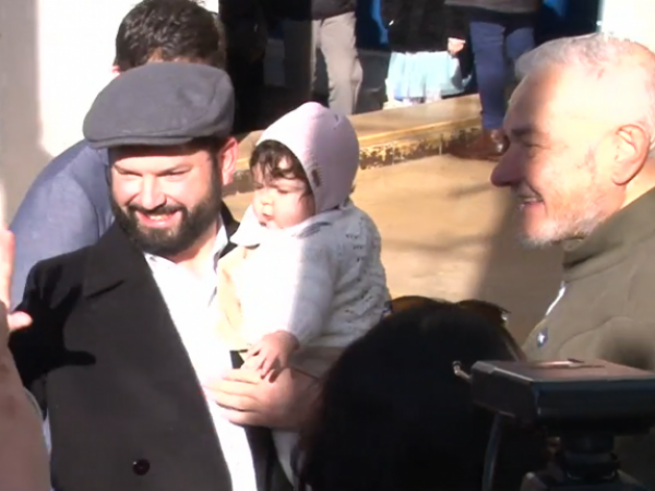 Presidente Gabriel Boric en las elecciones en Punta Arenas