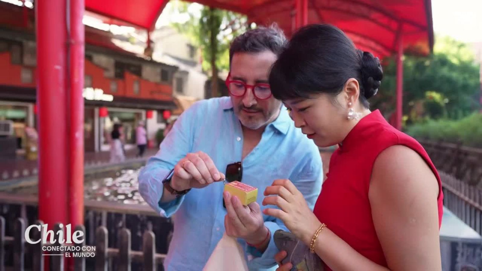 <p>Eduardo Fuentes y Gisela Wang</p>
