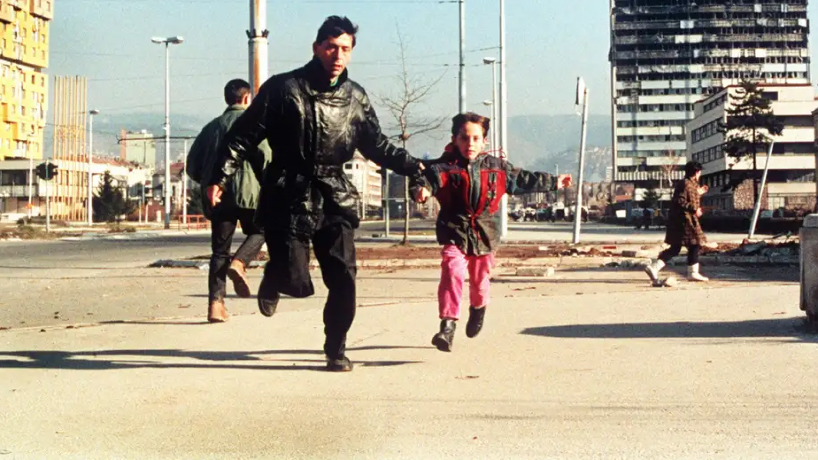 Pagaban para disparar a civiles: Italia investiga "safaris humanos" de Sarajevo