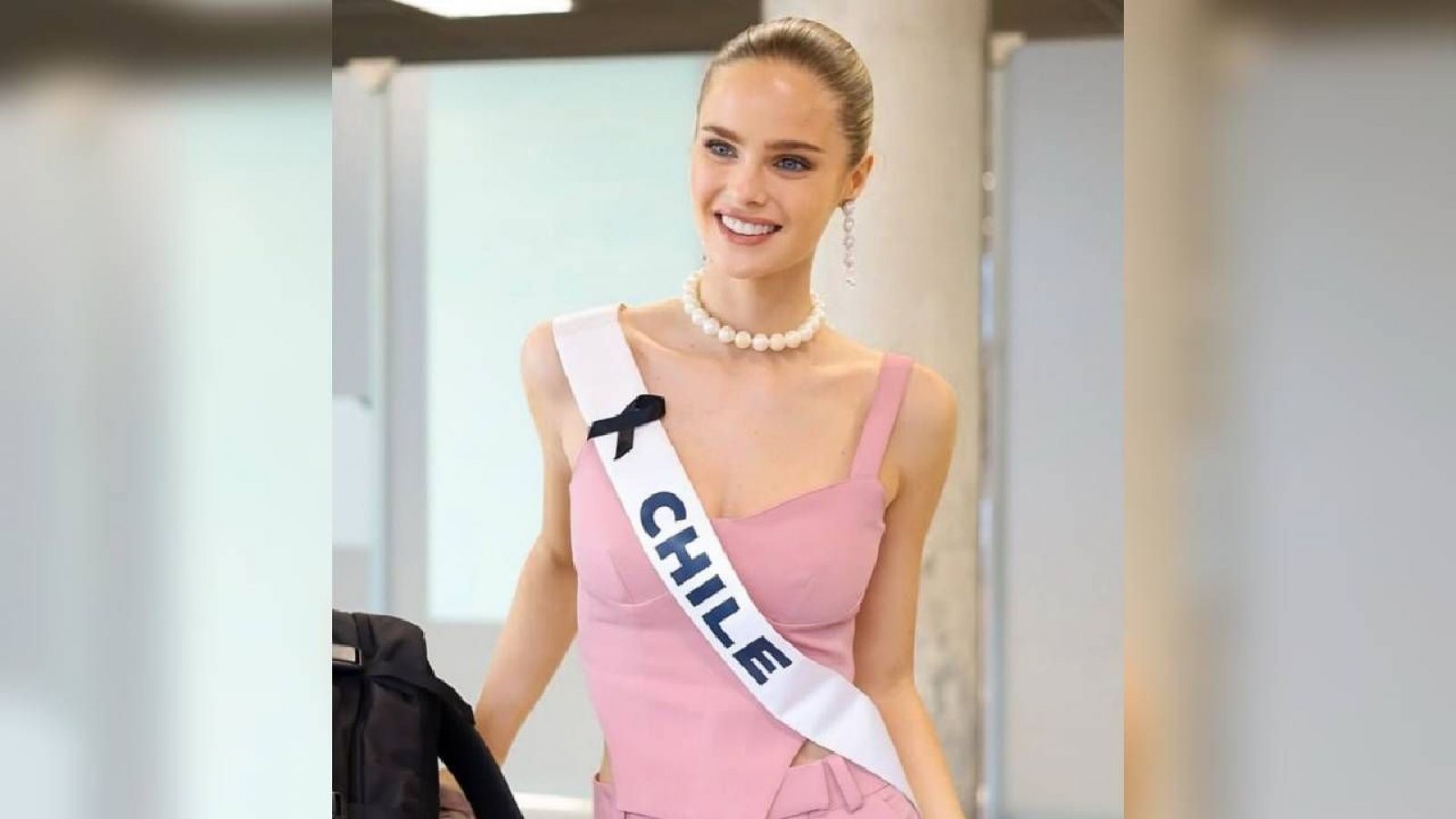 El significado de la cinta de luto que porta Inna Moll en su banda de Miss Universo Chile