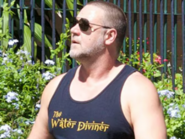 Russell Crowe impacta con su impactante cambio físico a los 61 años