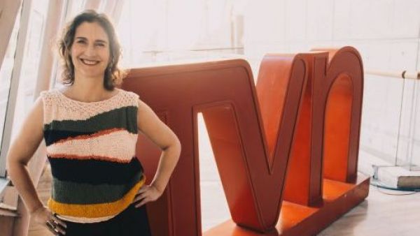 Francisca Imboden en su llegada a TVN.