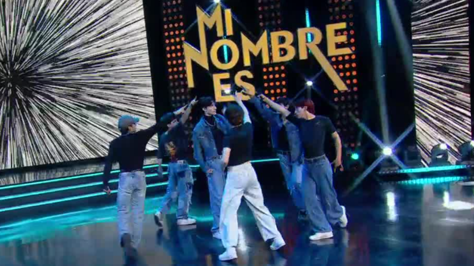 Ritmo, actitud y voz: Q_ARE abrió la noche en Mi Nombre Es
