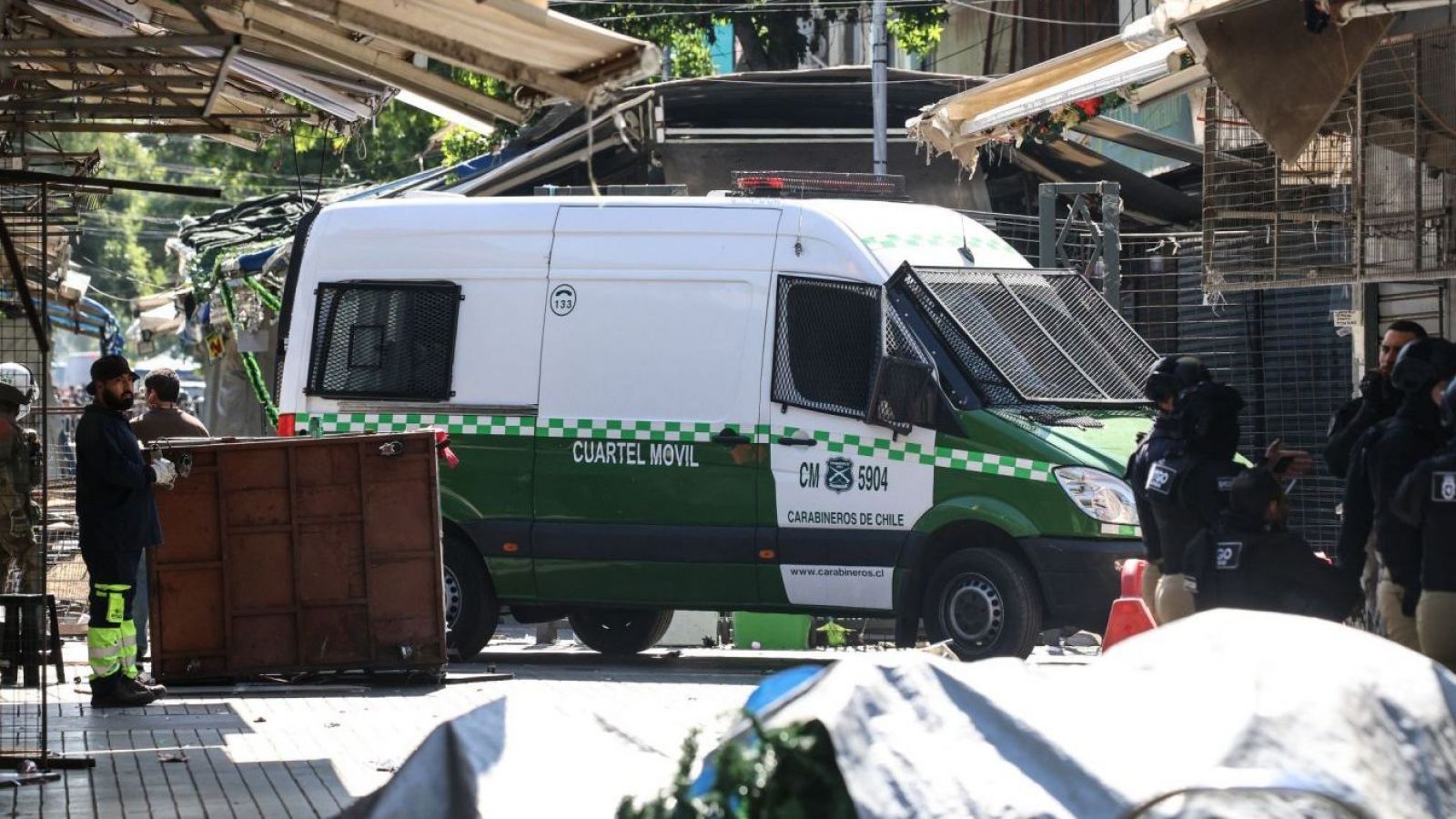 Ambulantes de Meiggs arrojaron aceite hirviendo y golpearon a inspectores