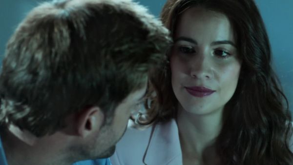 Café con aroma de mujer - T1E101 | Amor que duele
