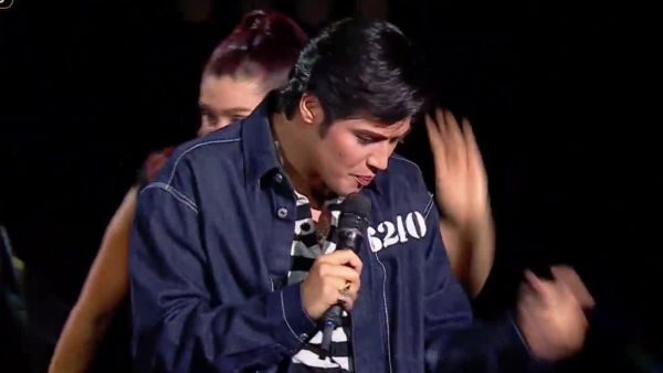 Elvis Presley celebra su cumpleaños cantando en Mi Nombre Es 2
