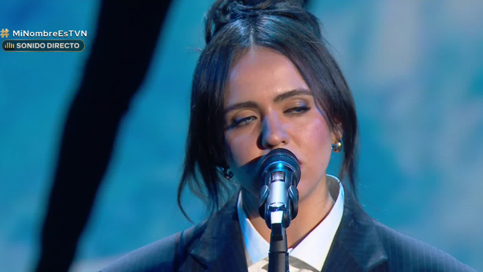 Billie Eilish convierte el escenario en un espacio lleno de intimidad
