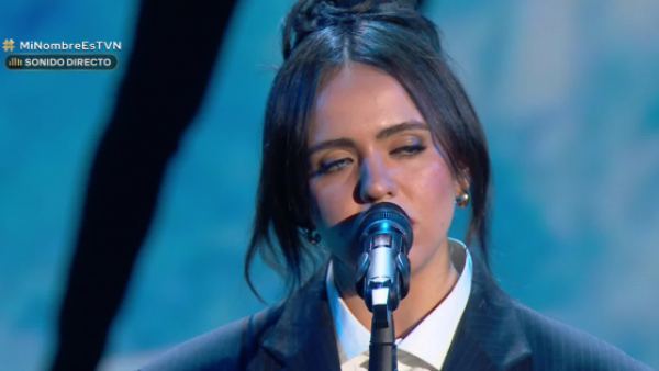 Billie Eilish convierte el escenario en un espacio lleno de intimidad
