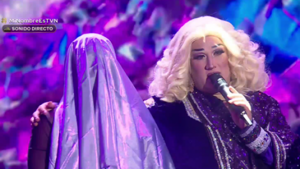 Cher llena de emoción e intensidad el escenario
