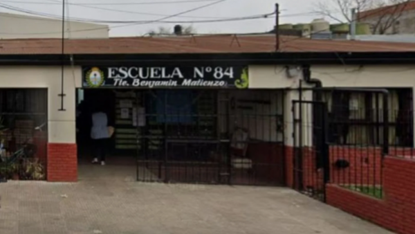 <p>Apoderada golpea brutalmente a profesora en Argentina: corre riesgo de perder un ojo</p>Apoderada golpea brutalmente a profesora en Argentina: corre riesgo de perder un ojo
