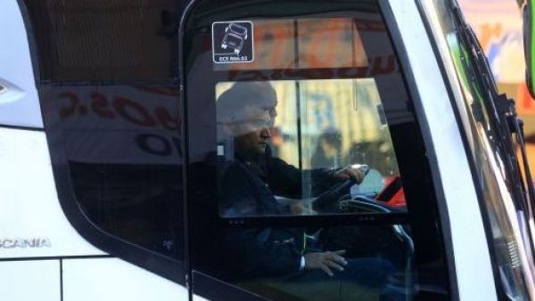 <p>Venían de compras: Bus con 60 argentinos sufre violenta encerrona en la RM</p>Venían de compras: Bus con 60 argentinos sufre violenta encerrona en la RM
