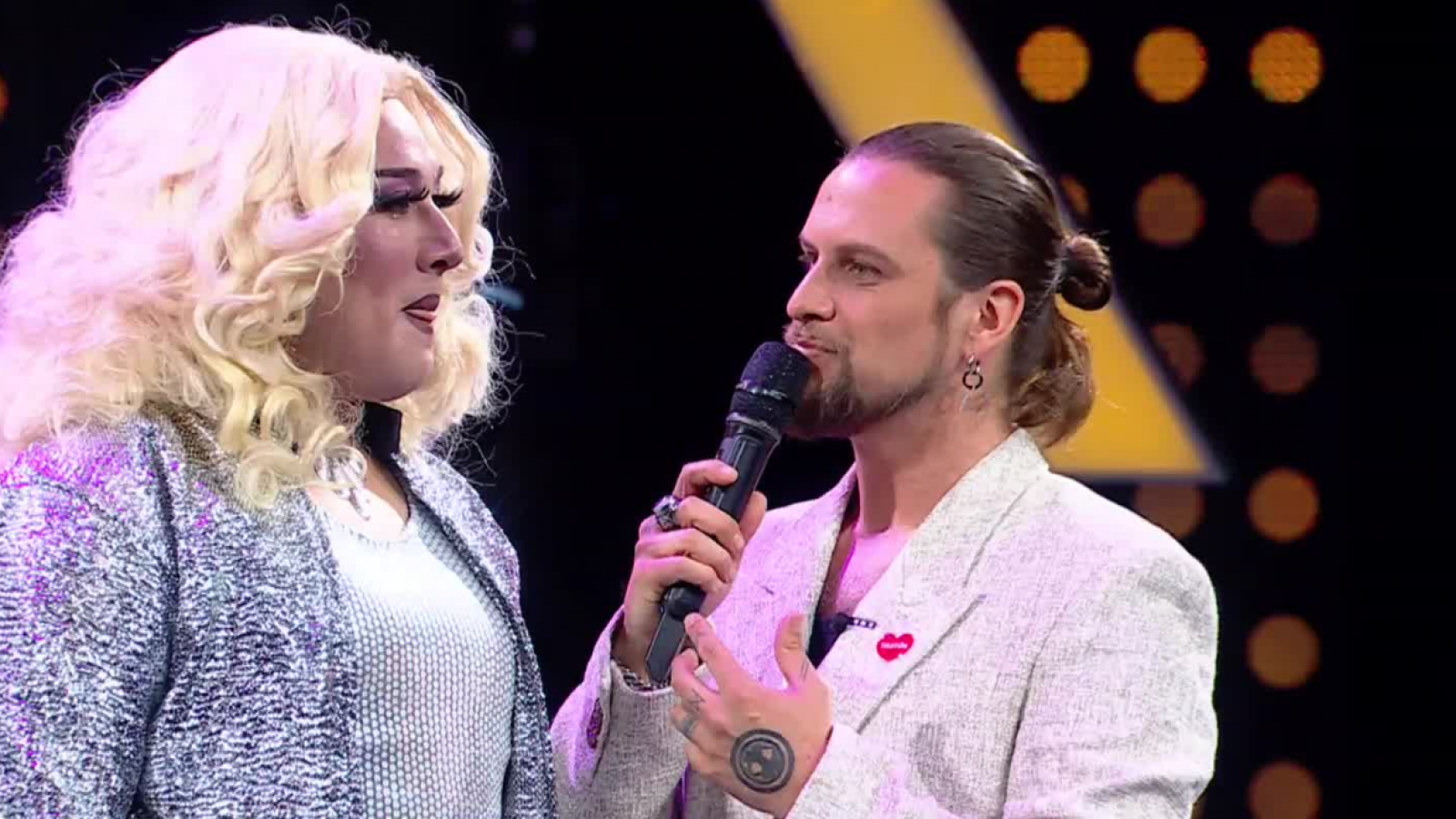Con la nota más alta de la noche: Cher se convierte en la quinta finalista de "Mi Nombre Es 2"

