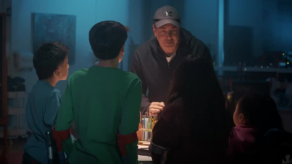 Inspirada en Stranger Things y con el capitán Massú: así fue la obertura de la Teletón
