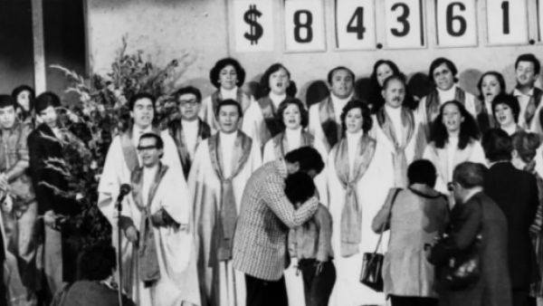 Don Francisco recuerda el abrazo que marcó la primera Teletón
