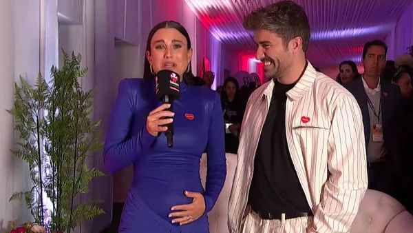 <p>Tita Ureta y Pablo Alborán </p>Pablo Alborán: “En Chile me siento en casa” en la Teletón 2025
