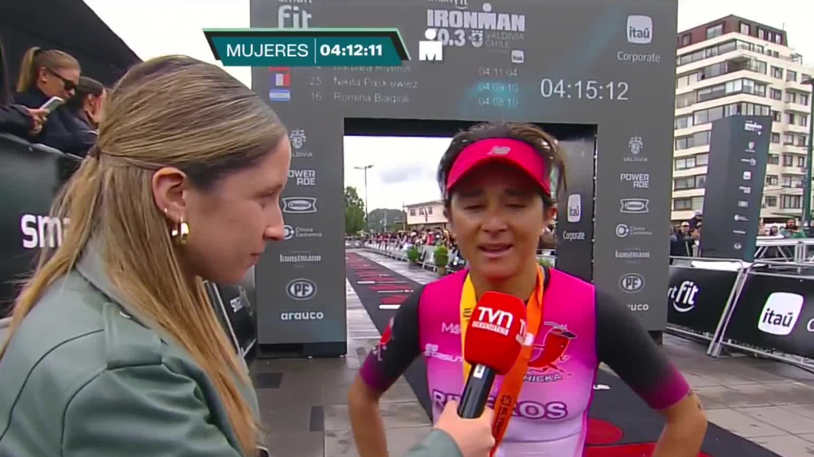 "Lo iba a dar todo por mi país y por mi gente": Bárbara Riveros se quedó con el bronce en el Ironman 70.3
