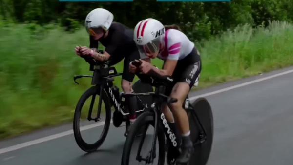 Más de una hora de competencia: la estrecha pelea por el oro femenino en el Ironman 70.3 de Valdivia
