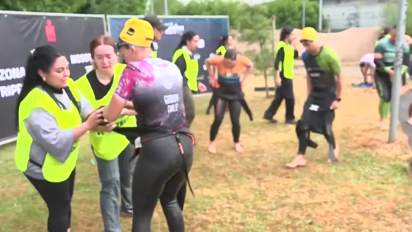 ¿Cuál es la labor de los voluntarios en el Ironman 70.3 de Valdivia?
