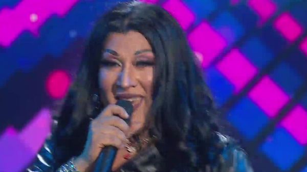 Cher: ¡Un espectáculo lleno de glamour, brillo y una voz única!
