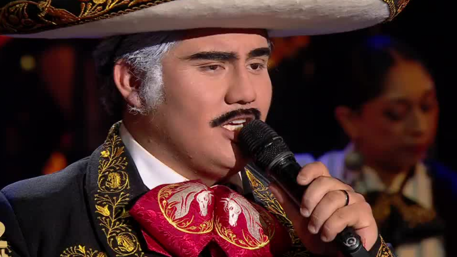 Vicente Fernández deja el corazón para ganar Mi Nombre Es
