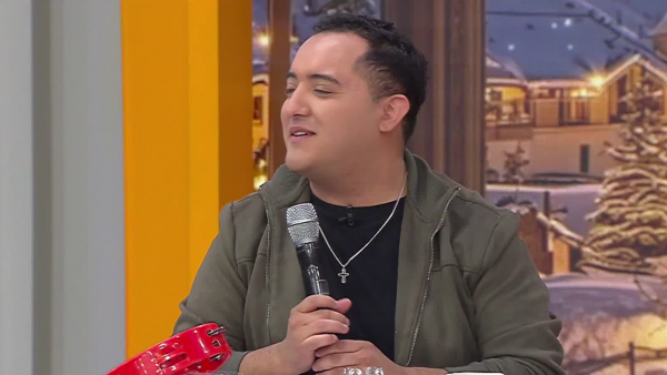 "Partí cantando en las micros": los orígenes artísticos de Felipe Parra
