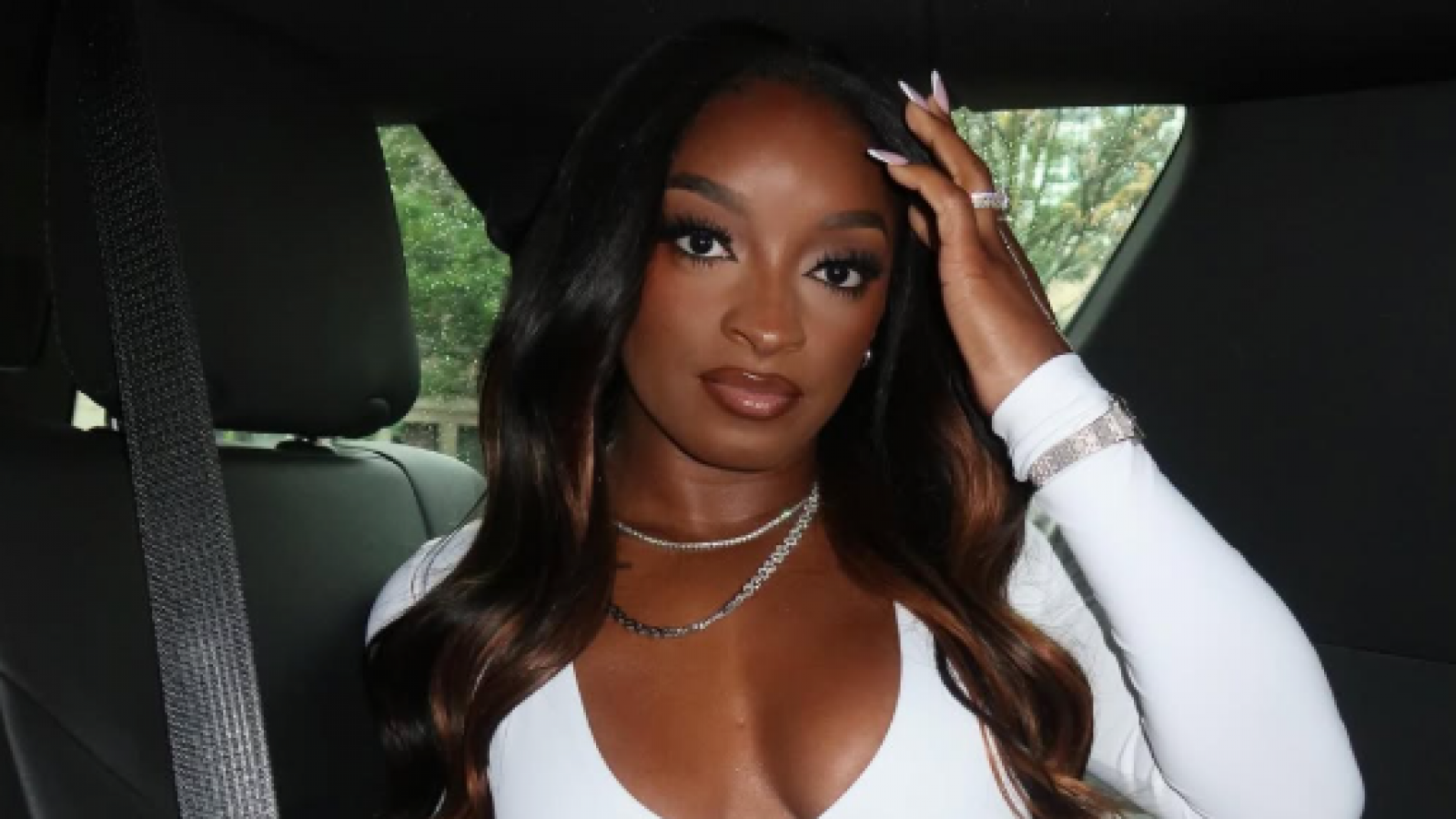 "Algo un poco diferente": Simone Biles es elogiada tras radical cambio de look