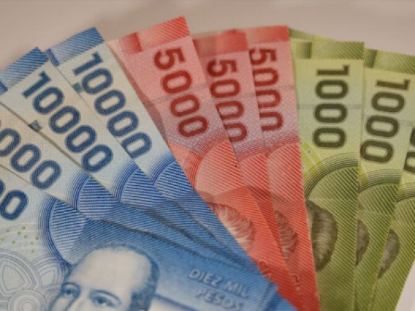 Medicina lidera con 4 millones al quinto año de egreso: estas son las carreras mejores pagadas en Chile