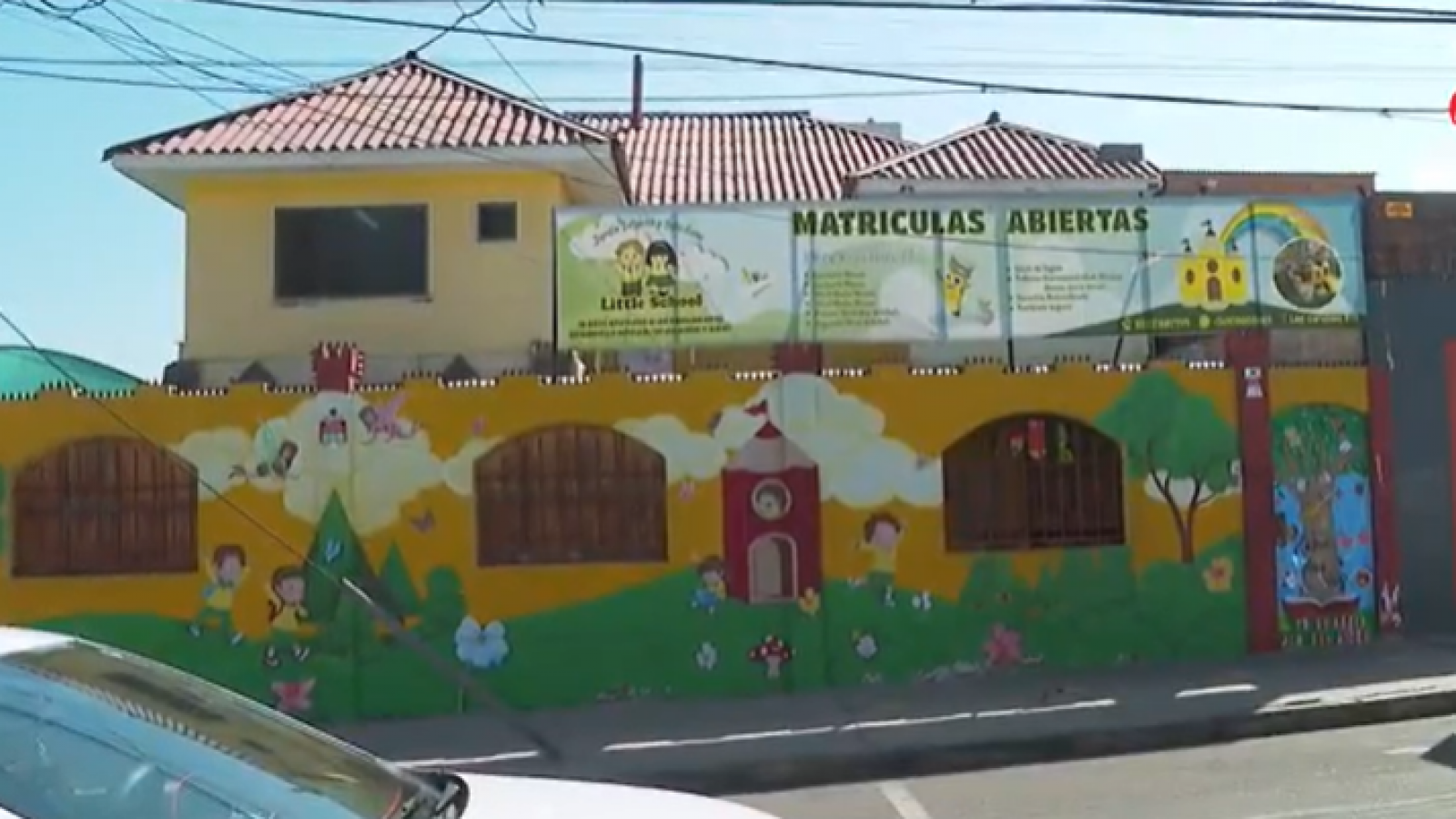 Bebé de casi 2 años sufrió quemaduras tras quedar sola en la tina: educadora fue formalizada