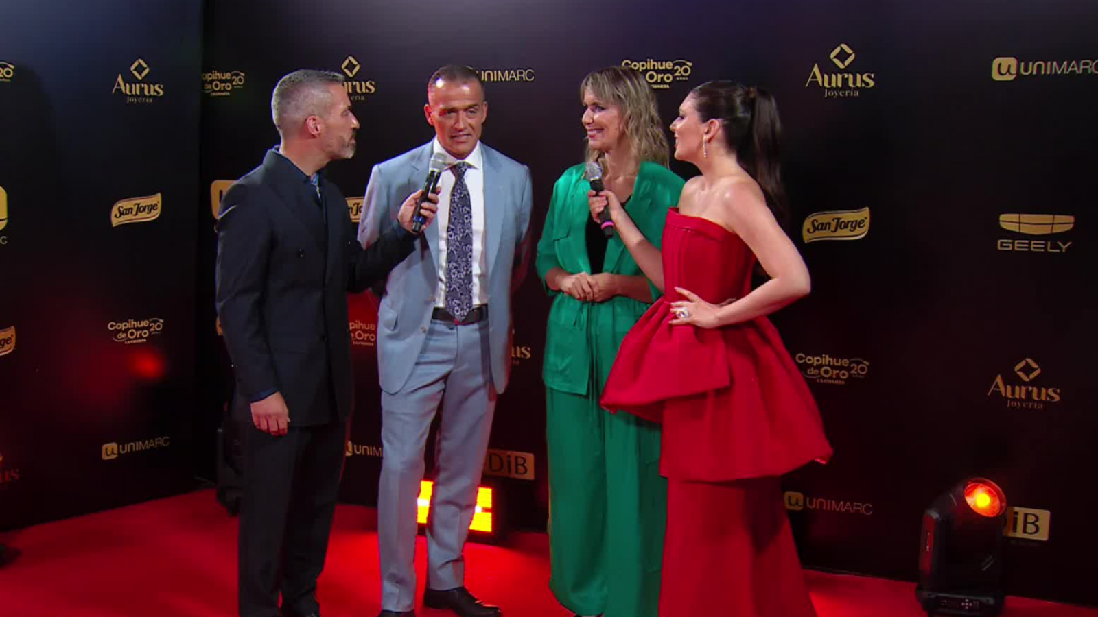 <p>Iván Núñez y Carolina Urrejola se suman a la alfombra roja de los Copihue de Oro</p>

