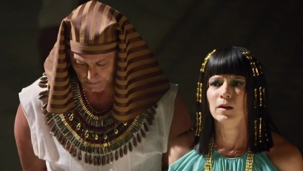 <p>Moisés y los 10 Mandamientos</p>El amor de Nefertari: Mira un avance de este lunes de "Moisés y los 10 Mandamientos"
