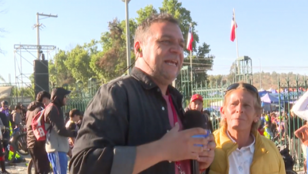 <p>Fieles llegan hasta el santuario Lo Vásquez</p>Para agradecer, pedir y mucha fe: Los testimonios de los peregrino que llegan hasta el santuario Lo Vásquez
