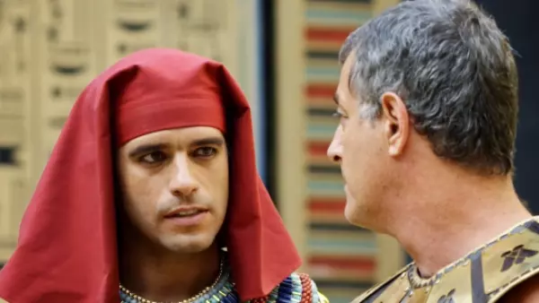 Moisés pretende salvar a su madre