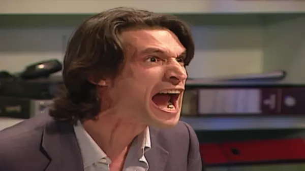 Rafael Domínguez estalla en furia contra Escudero