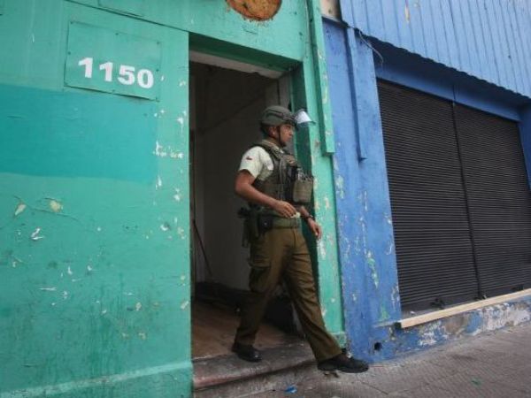 Carabineros descubre discoteca clandestina con 150 personas: Dos detenidos