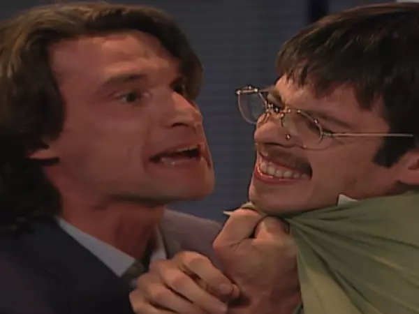 Rafael Domínguez despide a Escudero por contar su plan para saber quién es su hija