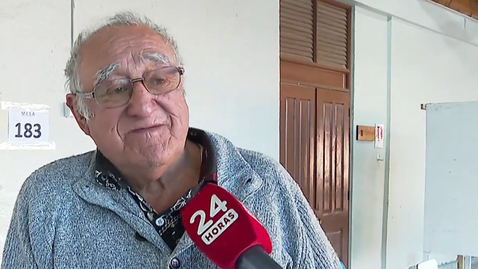 Todo un ejemplo: Don Urbano volvió a presentarse para ser parte de las elecciones presidenciales
