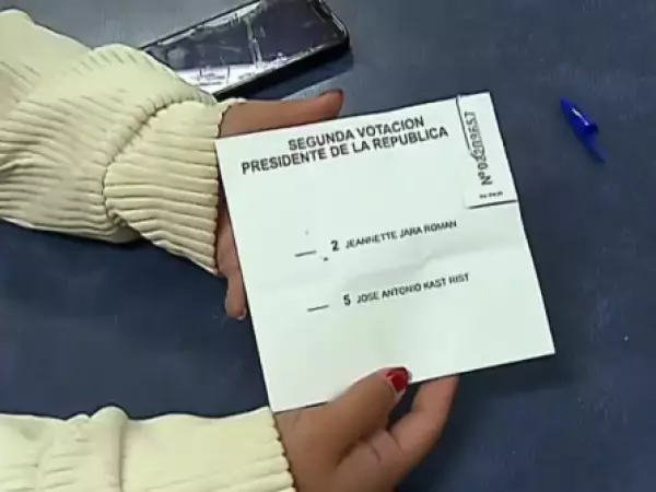 Denuncian voto marcado en mesa 97 de Lo Barnechea