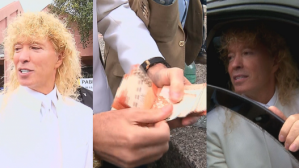 <p>La generosa donación de Leonardo Farkas a un vendedor de agua tras emitir su voto</p>La generosa donación de Leonardo Farkas a un vendedor de agua tras emitir su voto
