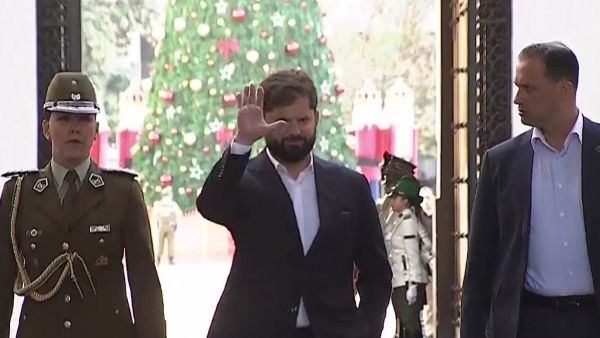 Así fue la llegada de Gabriel Boric a La Moneda tras la jornada electoral presidencial 2025