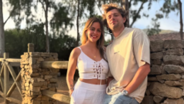 Joaquín Méndez y Amanda Martínez confirman el sexo y nombre de su bebé