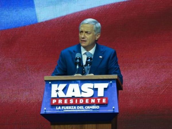 José Antonio Kast propone crear un 