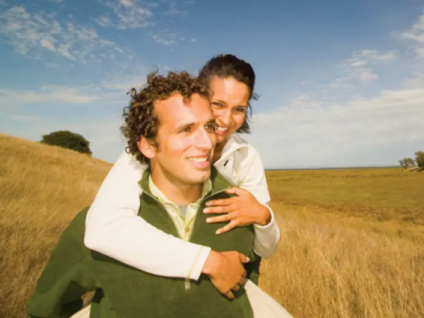 ¿Tu relación está en crisis? La teoría del pájaro lo revela