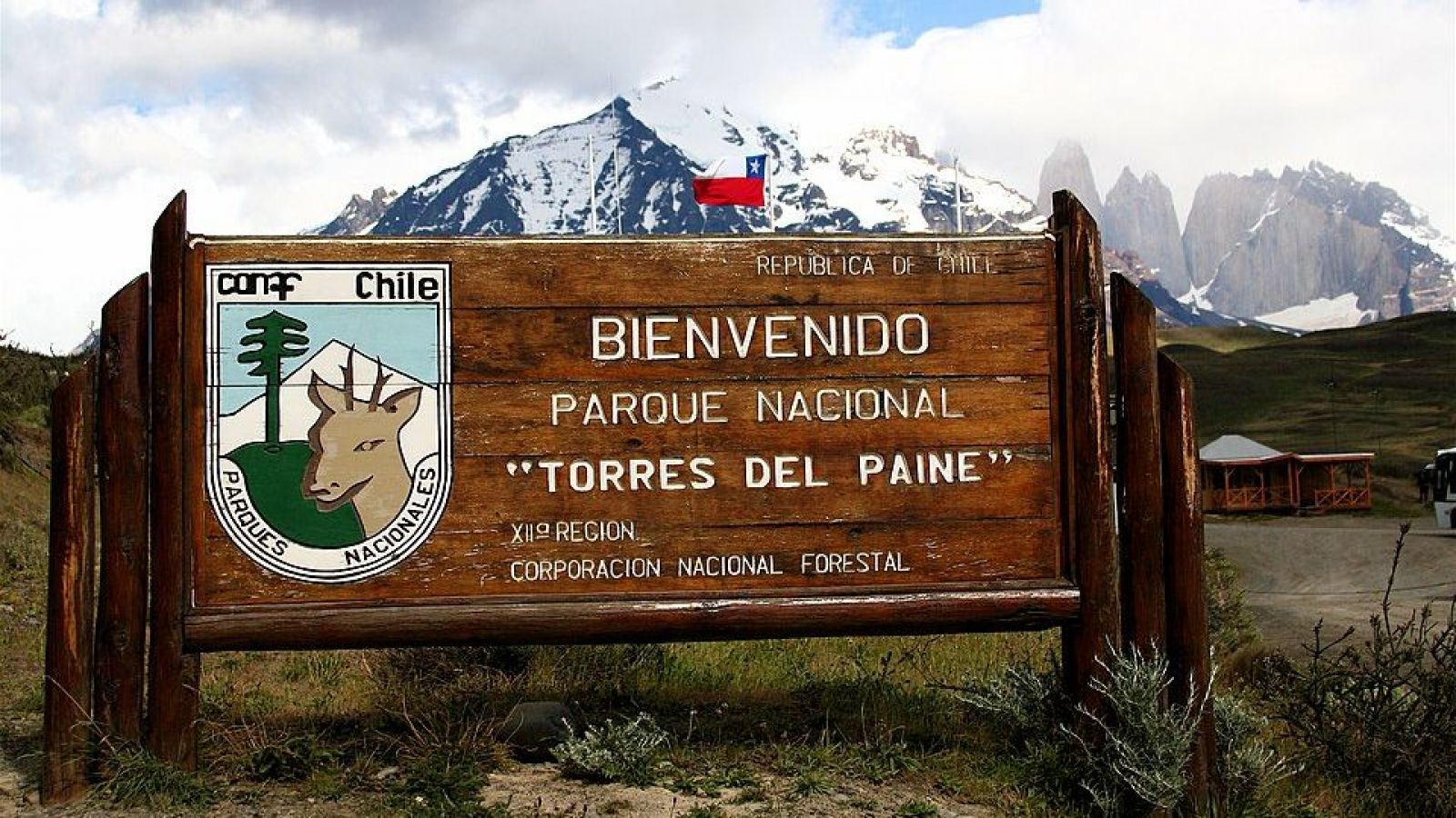 Conaf postergó alza de tarifas en Torres del Paine tras recibir críticas