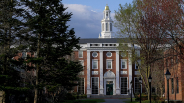 <p>8 años de cárcel para exjefe de la morgue de Harvard por tráfico de restos humanos</p>8 años de cárcel para exjefe de la morgue de Harvard por tráfico de restos humanos
