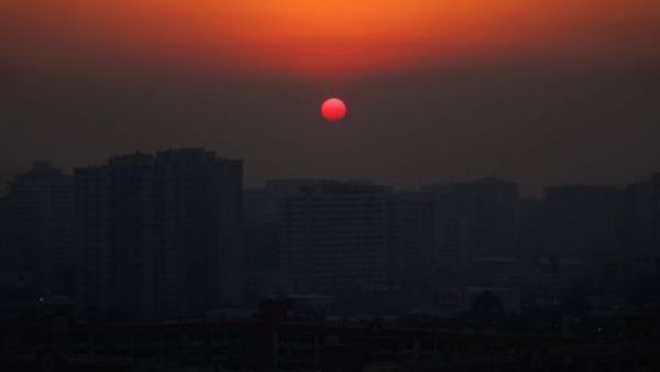 <p>Gran nube de humo por incendio forestal en la región Metropolitana </p>Detienen a hombre acusado de iniciar incendio forestal en San Pedro de Melipilla
