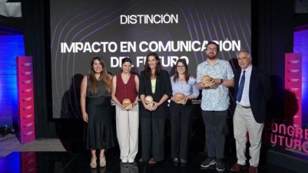 <p>TVN es distinguido por el Congreso Futuro por su aporte a la divulgación científica</p>TVN es distinguido por el Congreso Futuro por su aporte a la divulgación científica
