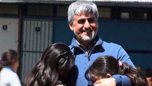 Municipalidad de La Pintana homenajea a profesor asesinado con emotivo video